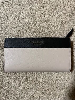 kate spade Black & Light Pink Two-Tone Zip Wallet